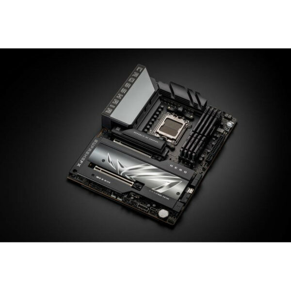 ASUS ROG CROSSHAIR X870E HERO – Image 15