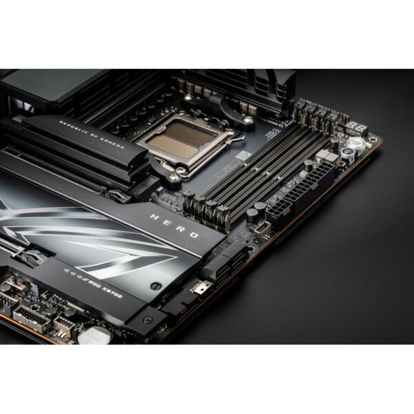 ASUS ROG CROSSHAIR X870E HERO – Image 16